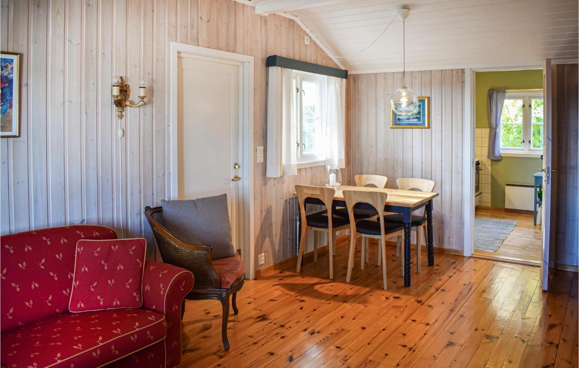 Beautiful Home In Aros With Kitchen Fagerstrand Buitenkant foto